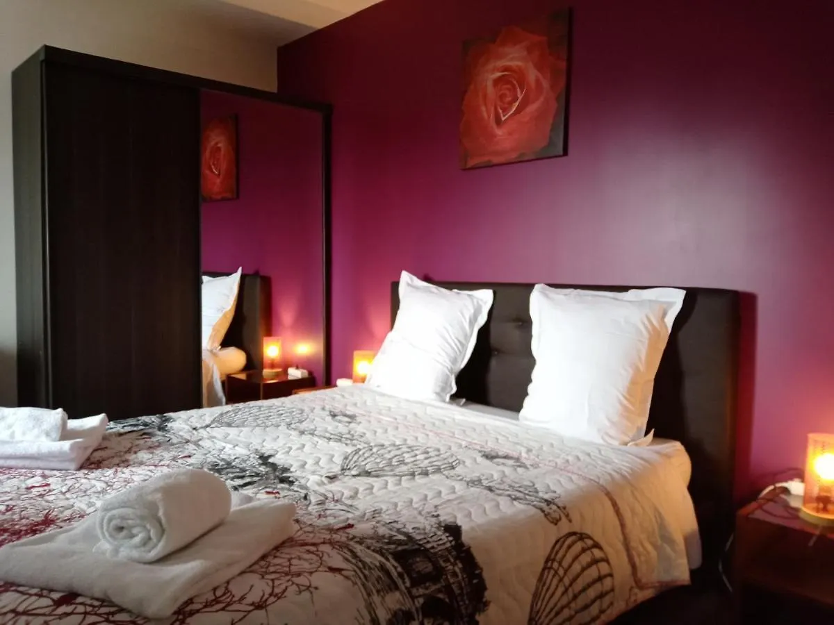Hotel A deux pas du Rheby à Villebois 3*,  France