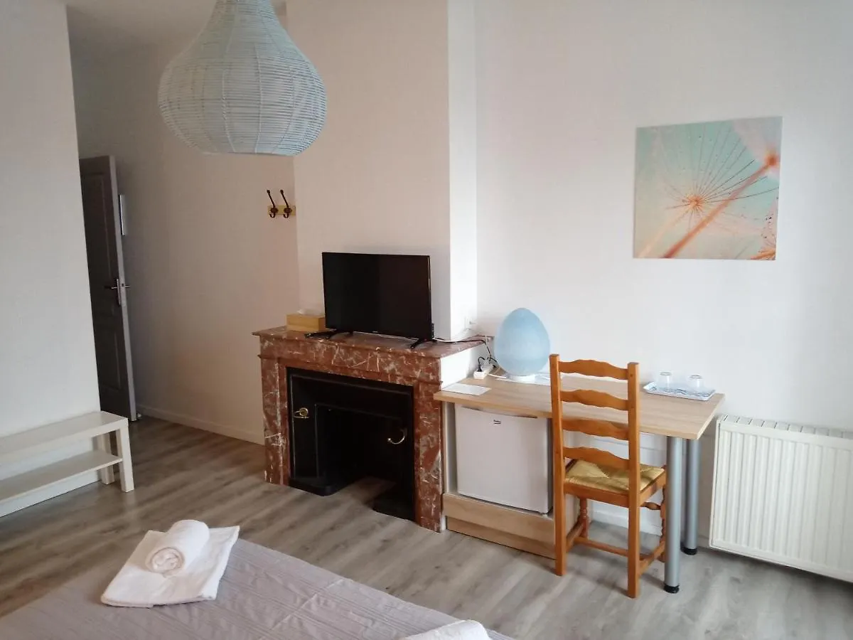 Hotel A deux pas du Rheby à Villebois Maison d'hôtes