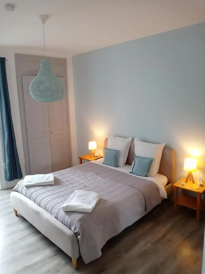 Hotel A deux pas du Rheby à Villebois Maison d'hôtes